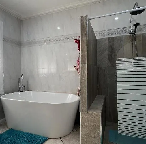 Espectacular Bajo Lirio