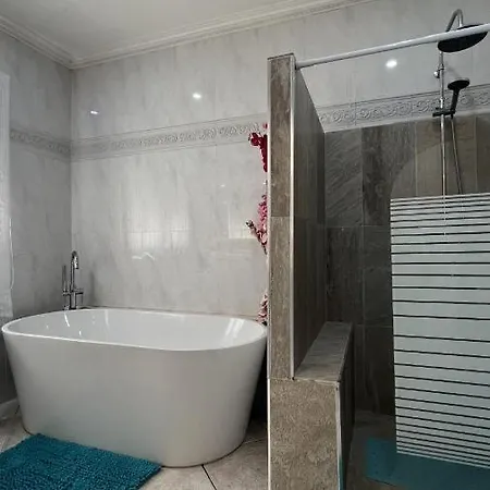 Espectacular Bajo Lirio